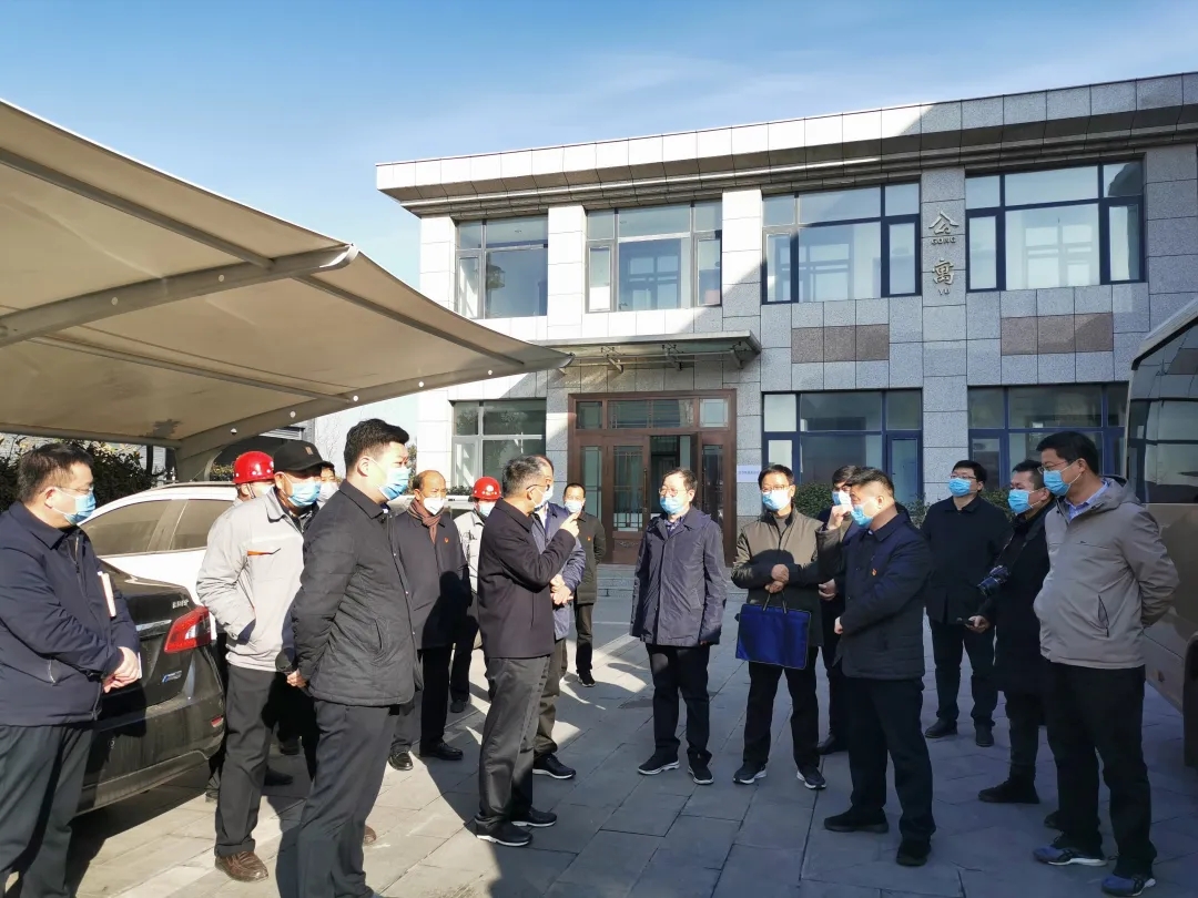 新密市委副書記、市長(zhǎng)張紅偉一行蒞臨鄭州建信指導(dǎo)企業(yè)復(fù)工和疫情防控工作